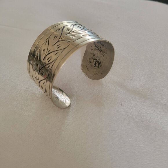 Navajo Silver Cuff Bracelet - Picture 1 of 5
